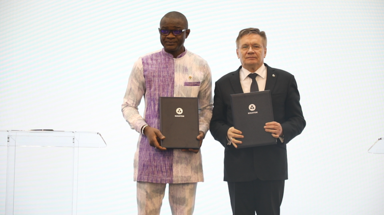«Une étape importante dans le renforcement du partenariat» : la Russie et le Burkina Faso signent un accord sur le nucléaire civil