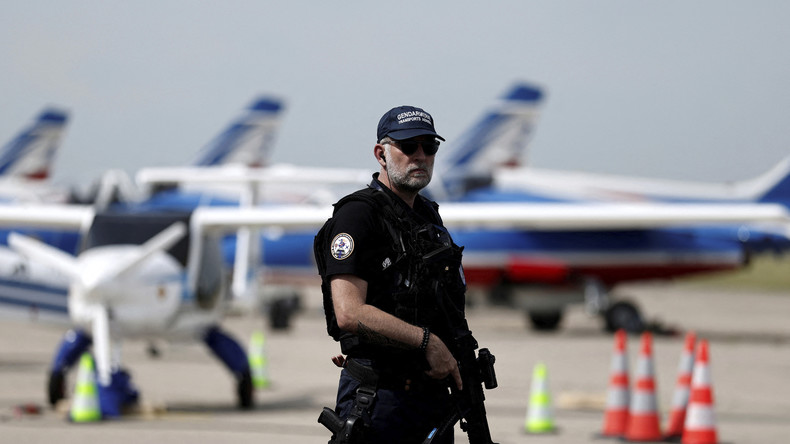 Salon du Bourget : sept personnes en garde à vue, soupçonnées de planifier des actions hostiles à la participation d’Israël