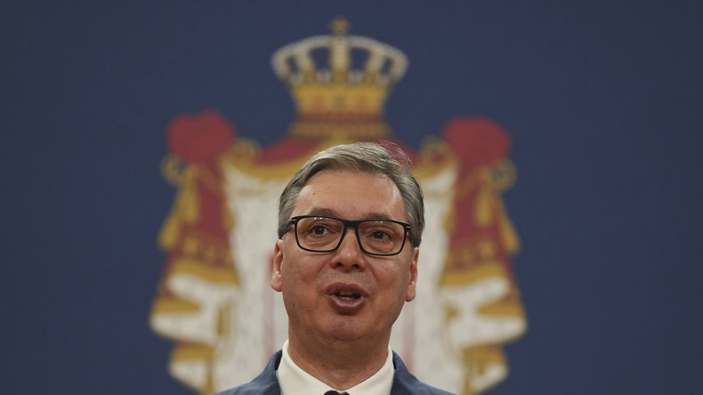 Aleksandar Vucic annonce l’arrêt total des exportations de munitions serbes