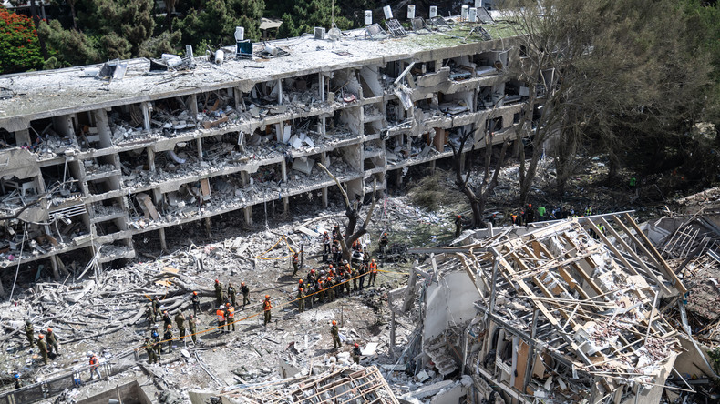 Israël : quatre morts après une salve iranienne lancée avant la trêve
