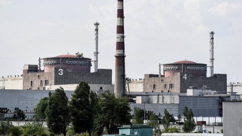 Un drone ukrainien attaque des employés de la centrale nucléaire de Zaporojié