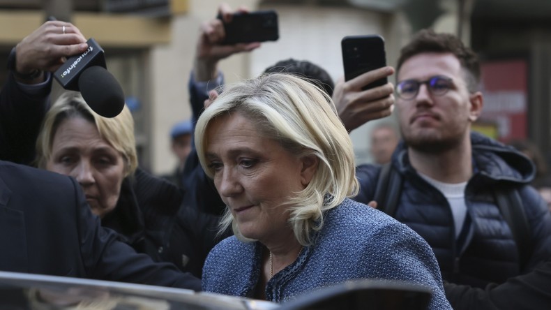 États-Unis : un conseiller du département d’État aurait proposé un soutien financier à Marine Le Pen