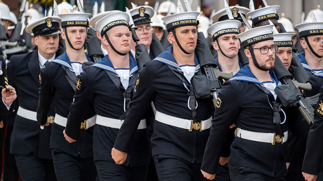 Sénateur russe : la Grande-Bretagne prévoit une «longue guerre froide» avec la Russie