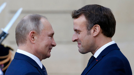 Et ça vient donner des leçons à Poutine