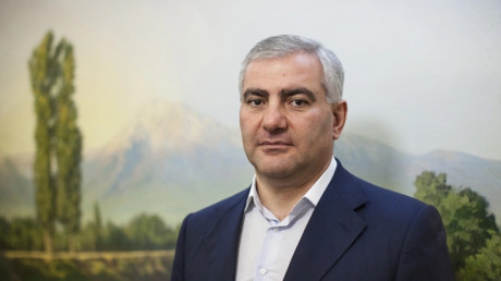 Affaire Samvel Karapetian : le Kremlin déclare suivre la situation avec attention