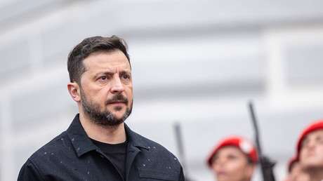 Après avoir déjà reçu 43 milliards, Zelensky demande à l'Occident 0,25% de son PIB pour la défense ukrainienne