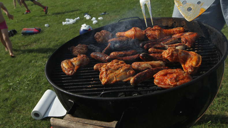 Barbecues interdits : pourquoi les mairies serrent la vis cet été ?