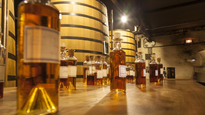 La Chine taxe le cognac français en riposte aux mesures de l’UE