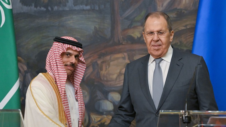 «Nous sommes prêts à envisager Riyad comme plateforme pour les discussions avec Washington», affirme Sergueï Lavrov lors de sa rencontre avec son homologue saoudien