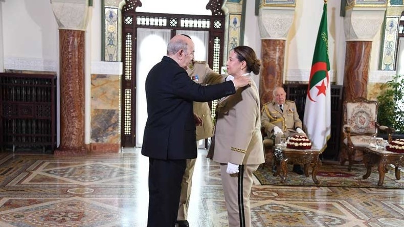 Algérie : le président élève plusieurs femmes au grade de général dans les rangs de l’armée nationale populaire