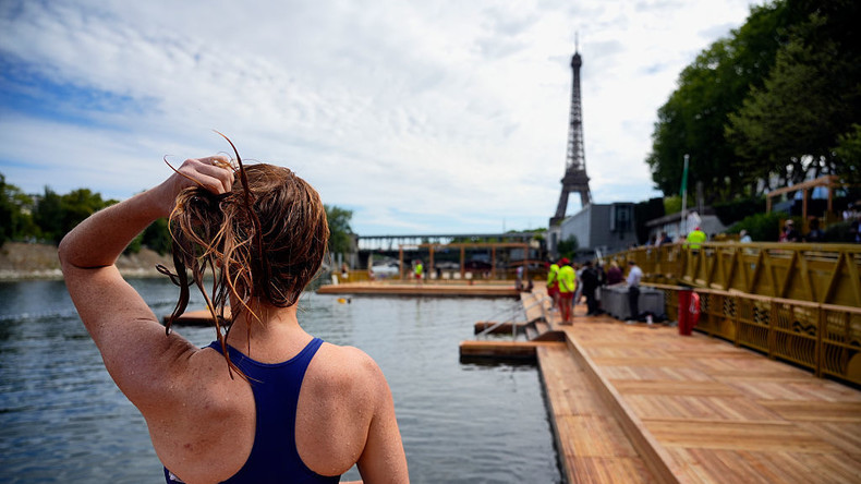 Paris : pour la première fois depuis un siècle, la baignade sur la Seine est ouverte au public, mais sous étroite surveillance