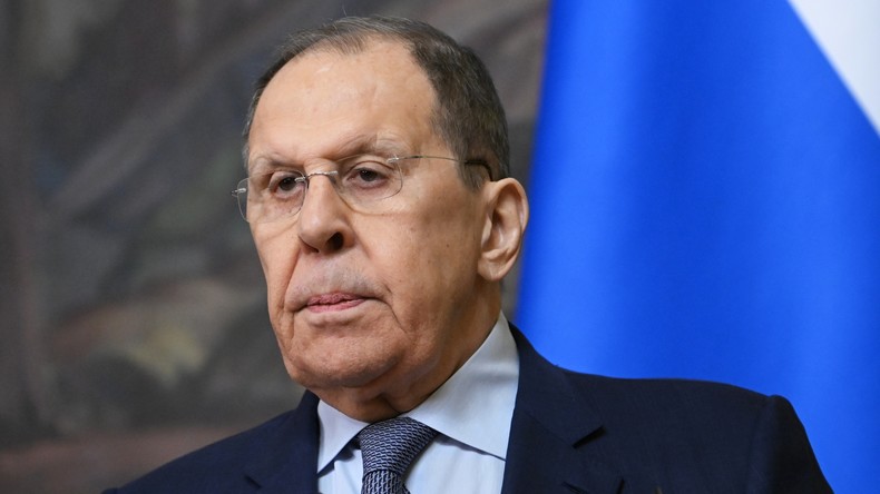 Conversation téléphonique avec Macron : Poutine est «un homme politique avisé qui ne refuse jamais le dialogue», a déclaré Lavrov