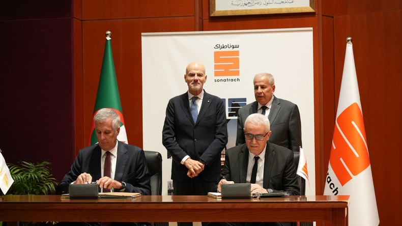 Algérie : Sonatrach et ENI signent un contrat de 1,35 milliard de dollars pour l’exploitation d’hydrocarbures
