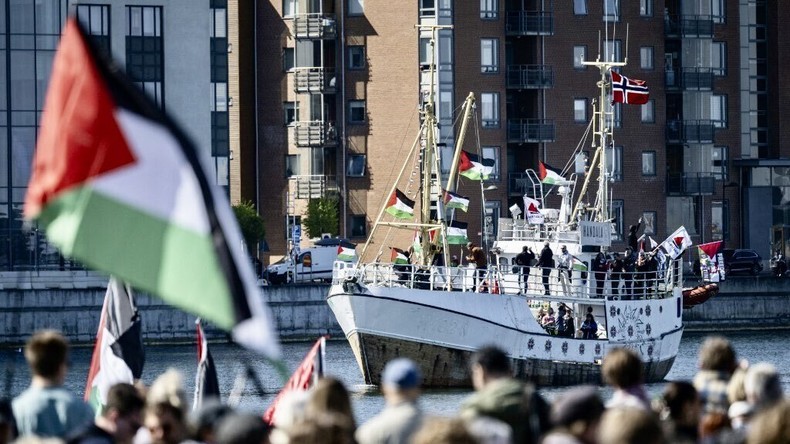 Deux élues LFI repartent en mer pour Gaza