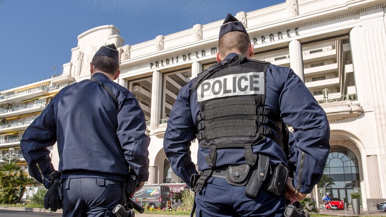 Nice : un homme égorgé en pleine rue, l’assaillant en fuite