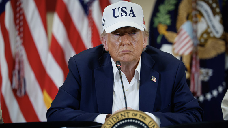 Donald Trump annonce 30 % de droits de douane sur les produits européens et mexicains dès le 1er août