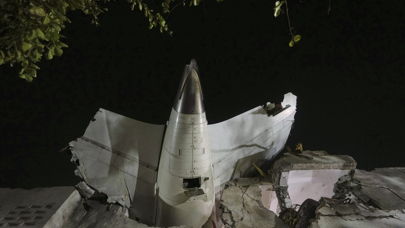 Crash d’un Boeing d’Air India : les premières pistes de l’enquête, mais toujours pas de certitude