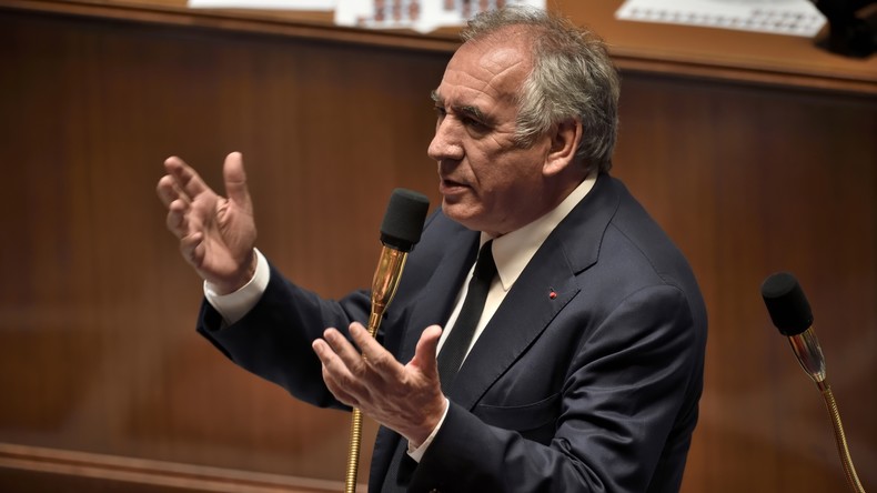 Coupes budgétaires dans la fonction publique : quel avenir pour le service public français ?