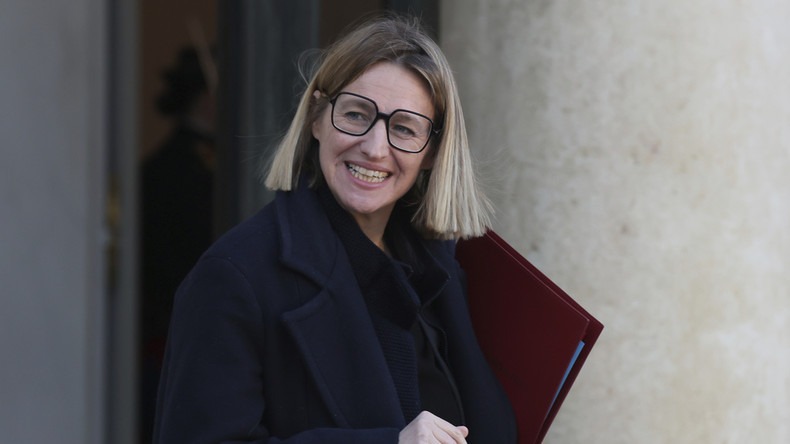 France : monétiser la cinquième semaine de congés payés, la mauvaise bonne idée de la ministre du Travail ?