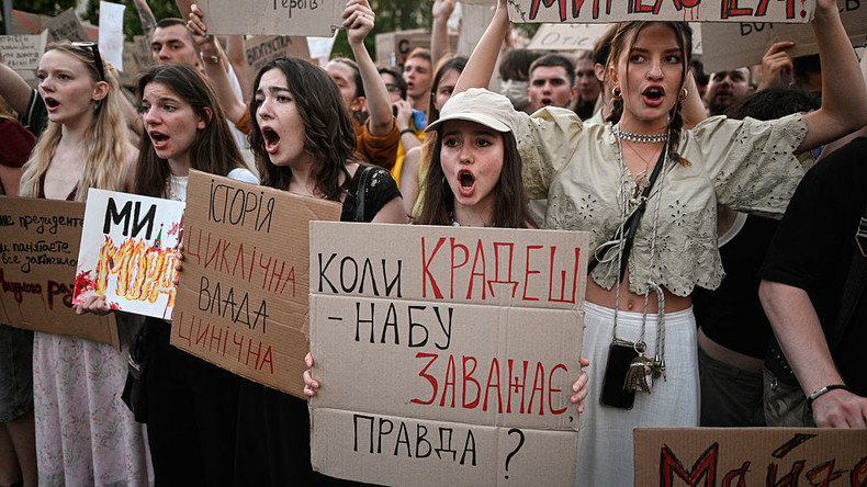 Ukraine: vague de manifestations contre une loi limitant les pouvoirs des organes anticorruption