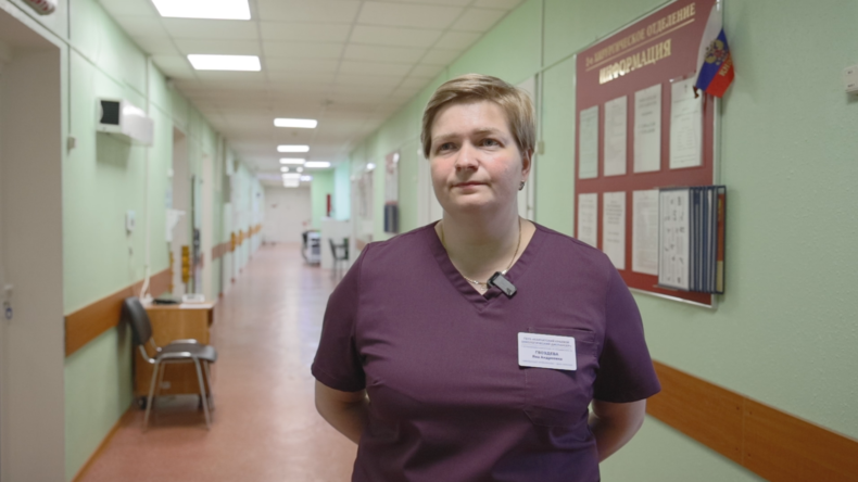 L’héroïsme au quotidien : des médecins russes ont poursuivi une opération pendant un séisme au Kamchatka