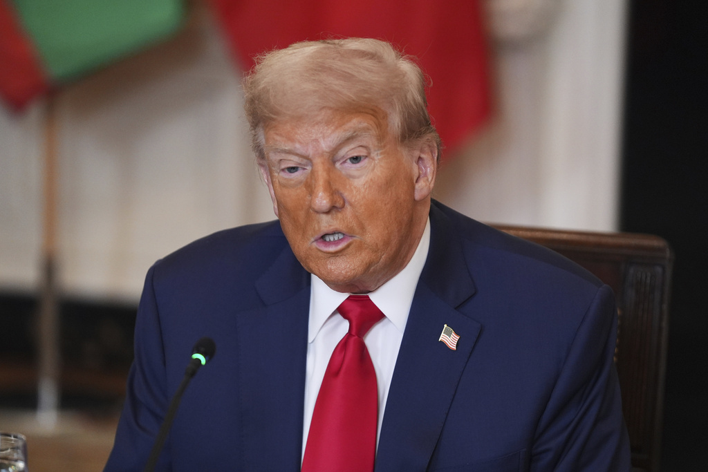 Trump impose jusqu’à 30 % de droits de douane à six pays dès le 1er août