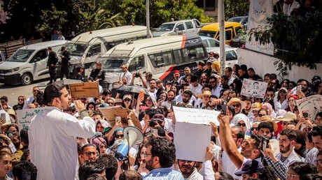 Tunisie : plus de 6 000 médecins du secteur public entament une grève de quatre jours