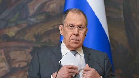 Lavrov : «Il est inadmissible de continuer à utiliser le FMI et la Banque mondiale pour maintenir des pratiques néocoloniales»