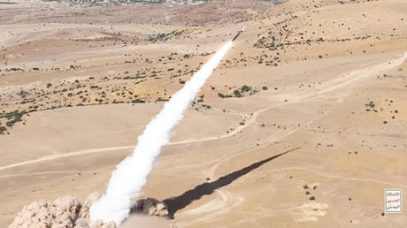 Les Houthis ciblent l’aéroport Ben Gourion en solidarité avec Gaza