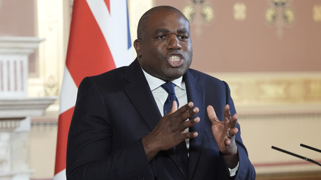 La diplomatie britannique critique l'aide israélienne à Gaza