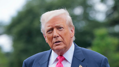 Trump doute que l'Ukraine ait dépensé en armement «chaque dollar» de l'aide américaine