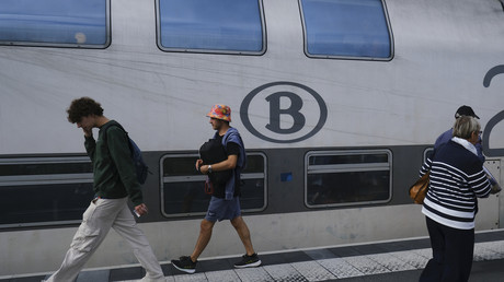 Contrat ferroviaire : la SNCB préfère le constructeur espagnol CAF au français Alstom et à l’allemand Siemens