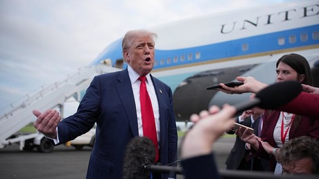 Trump nie toute implication dans l'affaire Epstein