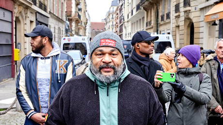 France : interruption d’un spectacle de Dieudonné par les gendarmes dans le Pas-de-Calais