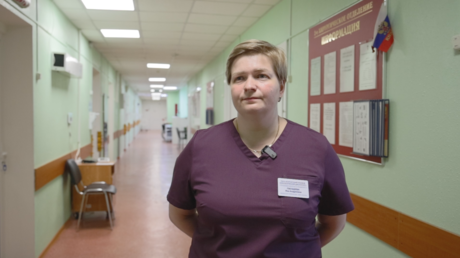 L’héroïsme au quotidien : des médecins russes ont poursuivi une opération pendant un séisme au Kamchatka