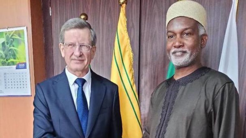 Le ministre nigérian des Affaires étrangères reçoit l'Ambassadeur de Russie pour discuter des relations bilatérales et de la coopération