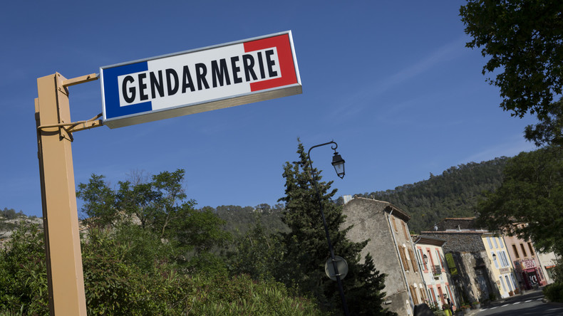 France : un maire entre la vie et la mort après avoir été agressé dans sa commune