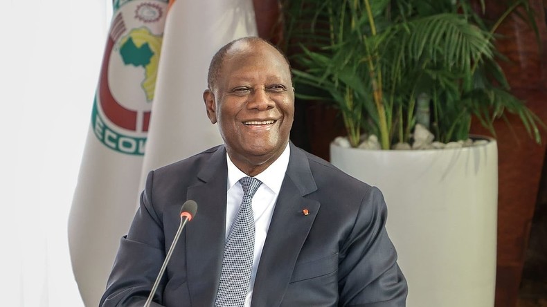 Côte d’Ivoire : Alassane Ouattara accorde la grâce présidentielle et des remises de peine à plus de 8 500 détenus