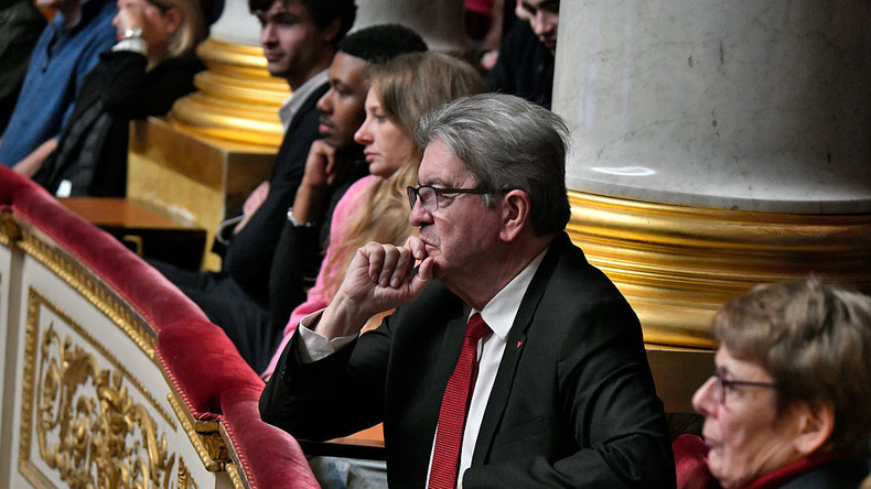 Mélenchon critique la macronie : une politique étrangère désastreuse envers l'Algérie