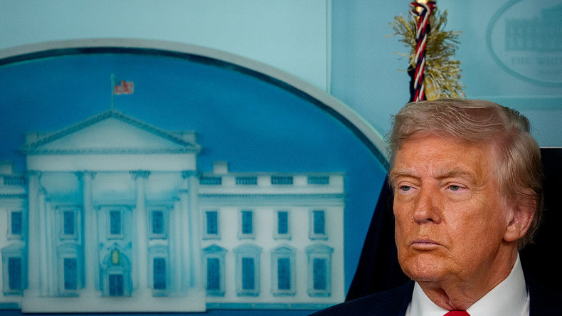 Donald Trump affirme que la France, l’Allemagne et le Royaume-Uni envisagent l’envoi de militaires en Ukraine mais exclut toute présence américaine