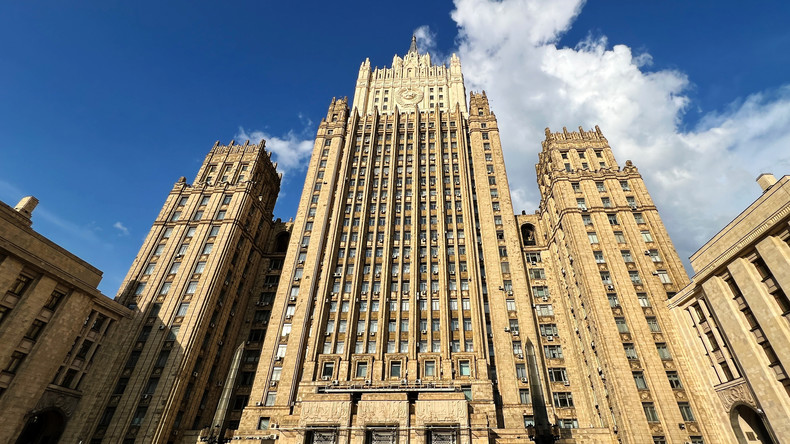 Riposte aux sanctions : 21 ressortissants britanniques interdits d’entrée en Russie