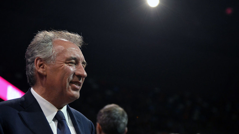 «Une rentrée à la hauteur de l’Histoire» : François Bayrou face à son destin