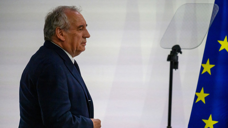 Pau : Bayrou engage 40 000 euros d’argent public pour rénover son bureau de maire