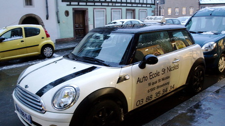 Auto-écoles en colère : les mesures gouvernementales jugées insuffisantes