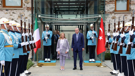 Mini-sommet à Istanbul : Turquie, Italie et Libye réunies pour discuter migrations et stabilité