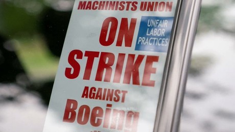 Grève majeure chez Boeing : bras de fer dans les usines d’avions de combat