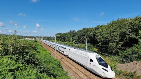 Nouvelle vague de chaleur : onze départements en vigilance orange, des trains à l'arrêt