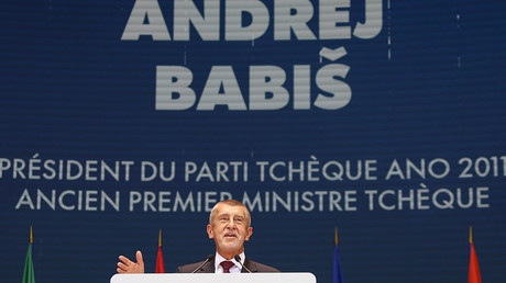 Neue Zürcher Zeitung : Kiev risque de perdre l’appui de Prague