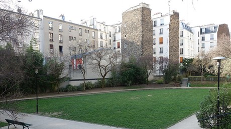 Un nouvel olivier en hommage à Ilan Halimi assassiné à Épinay-sur-Seine