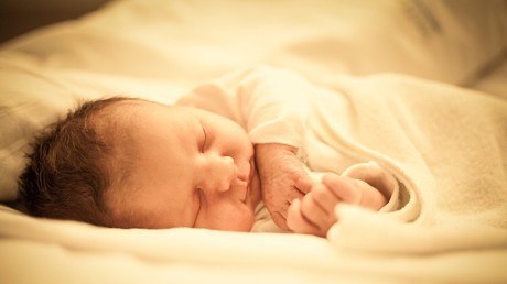 Mortalité infantile : les États-Unis à la traîne dans le classement de l’OCDE